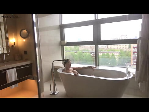 ❤️ Valtava babe runkkaa intohimoisesti pilluaan kylpyhuoneessa Vittu video at fi.f150pulse.top ❌️❤